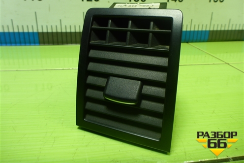 Дефлектор воздушный левый (7L6819703D) для Volkswagen Touareg c 2002-2010г (Туарег)