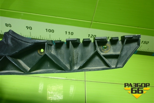 Кронштейн переднего бампера левый (1Z0807183D) для Skoda Octavia (А5) с 2004-2013г (Октавия)