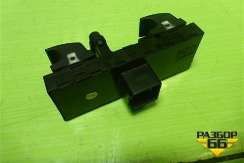 Модуль управления стеклоподъёмниками (7L6959857E) для Volkswagen Touareg c 2002-2010г (Туарег)