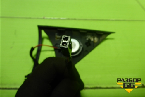 Накладка двери передней правой уголок (7L6837994) для Volkswagen Touareg c 2002-2010г (Туарег)