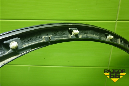 Накладка переднего крыла левого (4M0853717K) для Audi Q7 c 2015г (Ку 7)