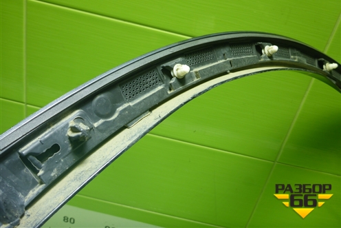 Накладка переднего крыла левого (4M0853717K) для Audi Q7 c 2015г (Ку 7)