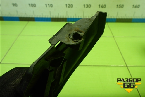 Кронштейн заднего бампера левый (7L6807393B) для Volkswagen Touareg c 2002-2010г (Туарег)