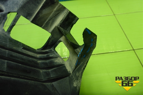 Кронштейн фары левой (7L0863483F) для Volkswagen Touareg c 2002-2010г (Туарег)