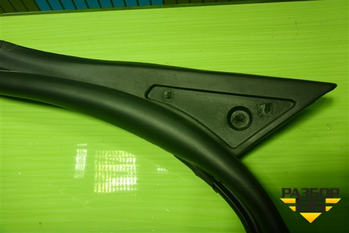 Уплотнитель двери передней левой (на дверь) (J686107110) для Chery Tiggo 4 Pro с 2020г (Тиго 4 Про)