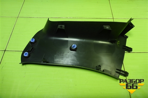 Обшивка стойки задняя верхняя левая (769357957R) для Nissan Terrano с 2014г (Терано)