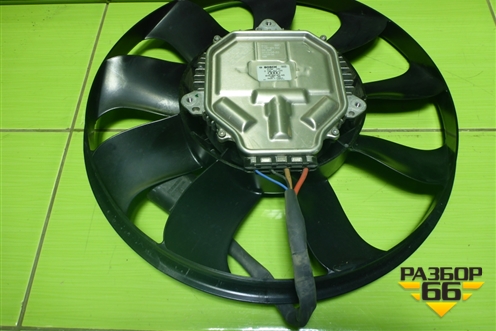 Вентилятор охлаждения радиатора (8W0959455AB) для Audi Q7 c 2015г (Ку 7)