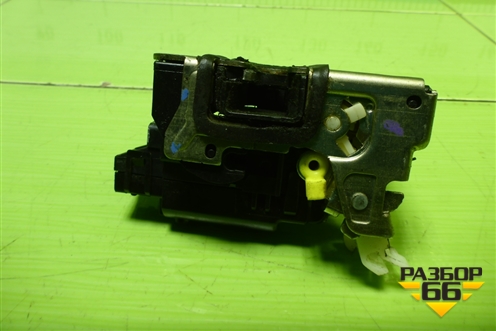 Замок двери передней левой для Nissan Terrano с 2014г (Терано)