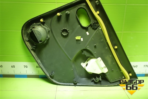 Обшивка двери задней левой под электрику (829A18026R) для Nissan Terrano с 2014г (Терано)