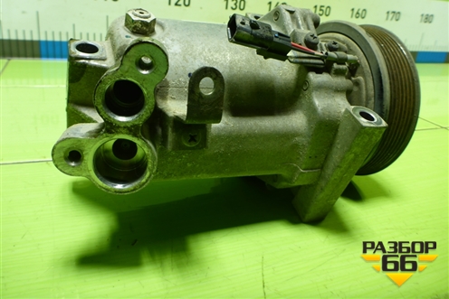 Компрессор кондиционера (926008367R) для Nissan Terrano с 2014г (Терано)