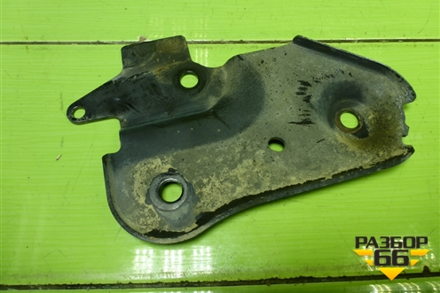 Кронштейн подрамника правый (544228640R) для Nissan Terrano с 2014г (Терано)