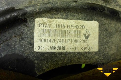 Кулак поворотный передний правый (400142674R) для Nissan Terrano с 2014г (Терано)