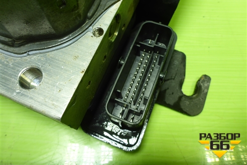 Блок ABS (476606974R) для Nissan Terrano с 2014г (Терано)