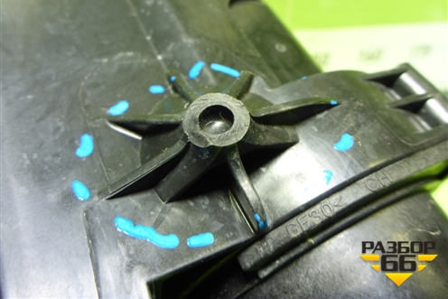 Корпус воздушного фильтра (165006280R) для Nissan Terrano с 2014г (Терано)