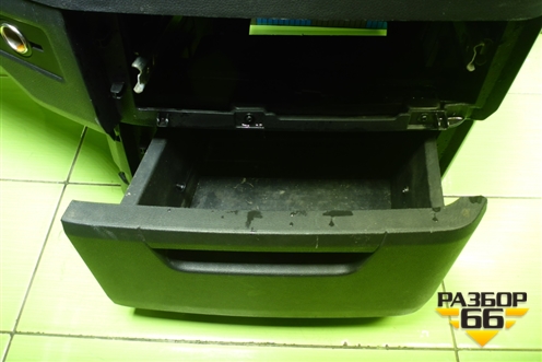 Консоль  (812W617015060) для Sitrak C7H (С7Н)