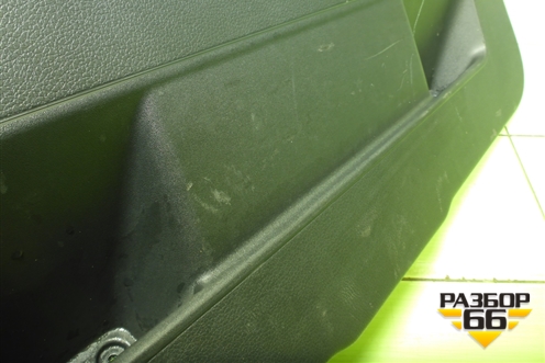 Обшивка крышки багажника (6RU867605) для Volkswagen Polo (седан) с 2010г (Поло)