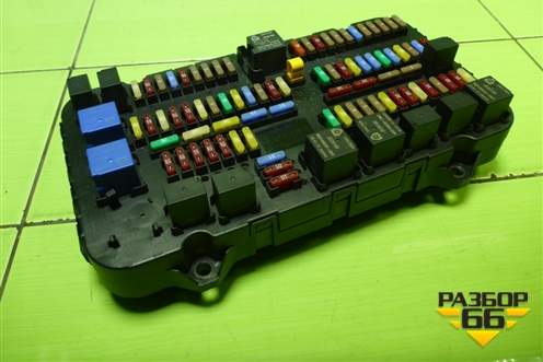 Блок предохранителей салонный (WG9X25580016) для Sitrak C7H (С7Н)