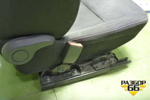 Сиденье переднее левое с AIR BAG (с обогревом) для Nissan Terrano с 2014г (Терано)