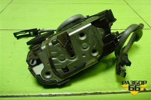 Замок двери задней левой (6RF839015C) для Volkswagen Polo (седан) с 2010г (Поло)