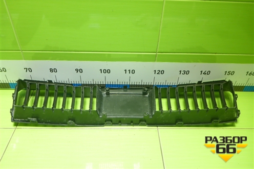 Решетка в передний бампер центральная (7105007CRV0000) для GAC GS3 с 2024-2025г (ГС3)