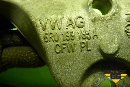 Кронштейн двигателя правый (6R0199185A) для Volkswagen Polo (седан) с 2010г (Поло)