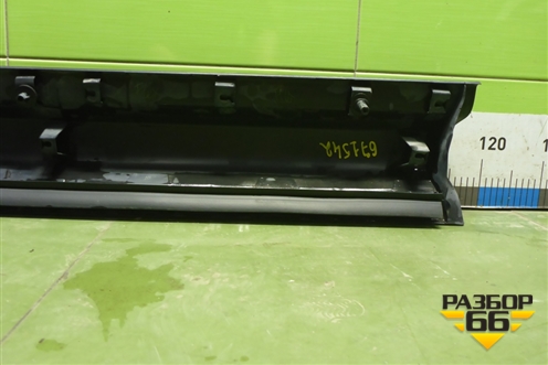 Накладка двери передней правой (DK6221064AD) для Land Rover Range Rover Sport с 2013-2022г (Спорт)