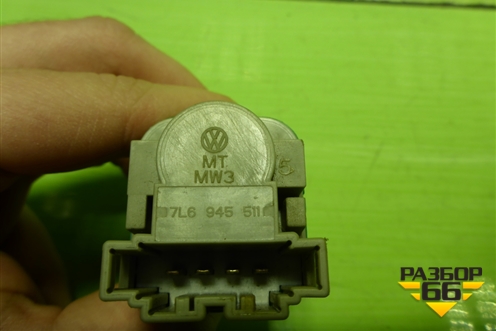 Датчик включения стопсигнала (7L6945511) для Volkswagen Touareg c 2002-2010г (Туарег)
