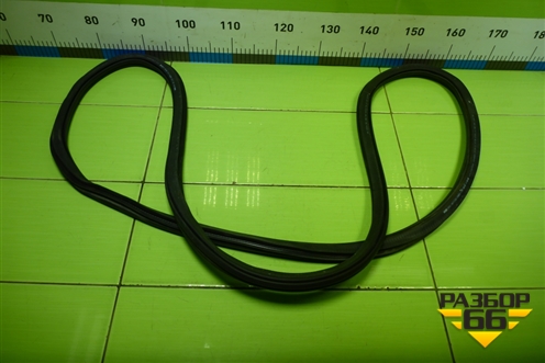 Уплотнитель двери задней левой (6RU867913H) для Volkswagen Polo (седан) с 2010г (Поло)