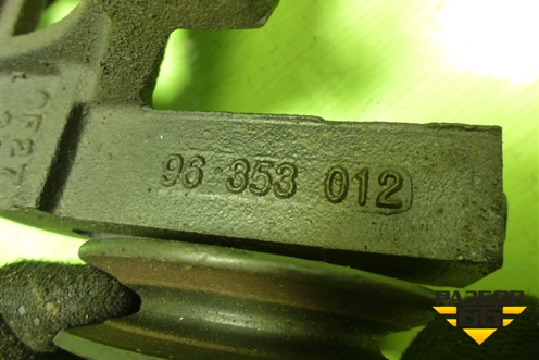 Кронштейн компрессора кондиционера (1.5л A15SMS) (96353012) для Chevrolet Lanos с 2004г (Ланос)