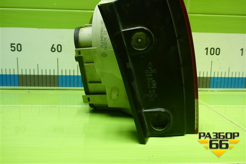 Фонарь задний наружный правый (до 2007г) (7L6945096K) для Volkswagen Touareg c 2002-2010г (Туарег)