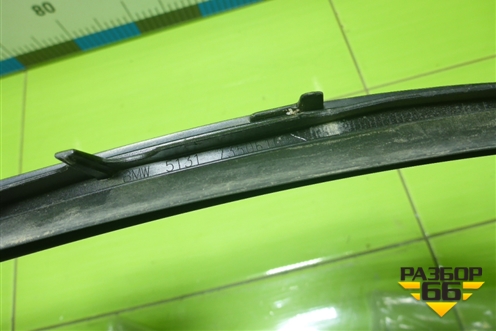 Молдинг лобового стекла правый (51317350610) для BMW X1 F48 с 2014г (Х1 Ф48)