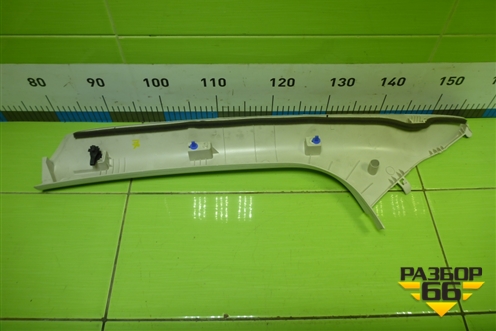 Обшивка стойки лобового стекла правая (BM51A03198AGW) для Ford Focus 3 с 2011г (Фокус)