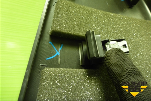 Обшивка стойки центральная нижняя левая (BM51A243W07D) для Ford Focus 3 с 2011г (Фокус)