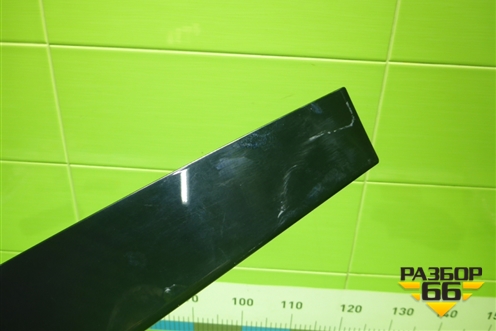 Накладка двери передней правой (на рамку) (75755RH011) для Toyota Camry V70 с 2017г (Камри)