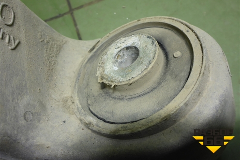 Рычаг передний левый нижний (7P0407151E) для Volkswagen Touareg с 2010-2018г (Туарег)