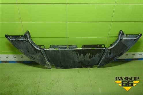 Пыльник переднего бампера центральный (BM51A8B384CD) для Ford Focus 3 с 2011г (Фокус)