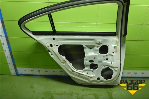 Дверь задняя левая (седан) для Opel Insignia с 2008-2017г (Инсигниа)