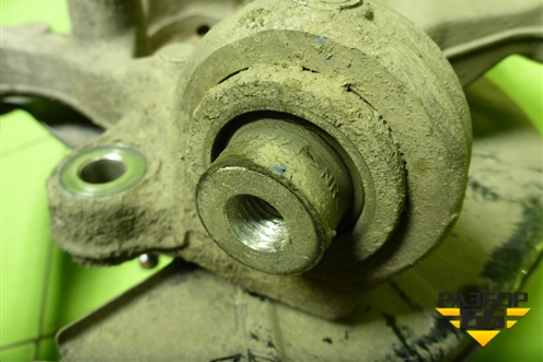 Кулак задний левый для Opel Insignia с 2008-2017г (Инсигниа)