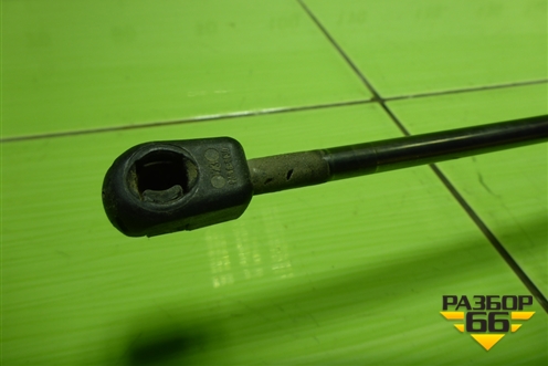 Амортизатор двери багажника левый (BM51A406A10AE) для Ford Focus 3 с 2011г (Фокус)