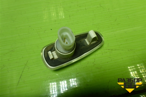 Повторитель на крыло (11183726010) для VAZ Kalina/Калина