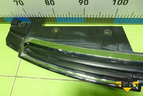 Решетка радиатора (верхняя часть) (95931767) для Chevrolet Cruze c 2009-2015г (Круз)