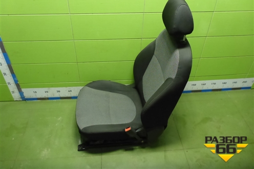 Сиденья комплект (с обогревом, без AIR BAG) для Hyundai Solaris с 2010-2016г (Солярис)