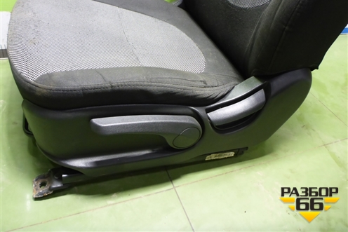 Сиденья комплект (с обогревом, без AIR BAG) для Hyundai Solaris с 2010-2016г (Солярис)