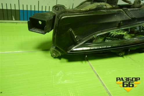 Фара противотуманная левая (после 2019г) (8122048060) для Lexus RX 350 c 2015г (РХ)