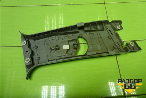 Обшивка стойки центральная верхняя левая (858301R100) для Hyundai Solaris с 2010-2016г (Солярис)