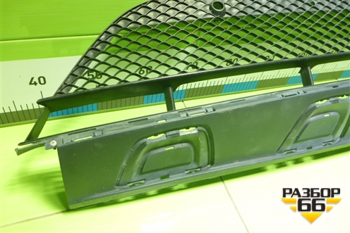 Решетка в передний бампер центральная (AMG под парктроник) (A2538852400) для Mercedes Benz GLC-Klass X253  с 2015г (ГЛЦ)