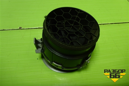 Дефлектор воздушный правый (5566042030) для Toyota Rav-4 с 2012-2019г (Рав 4)