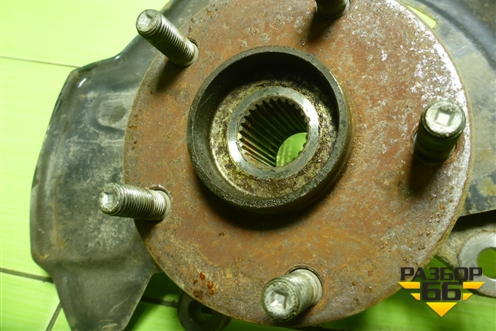 Кулак поворотный передний правый для Toyota Rav-4 с 2012-2019г (Рав 4)