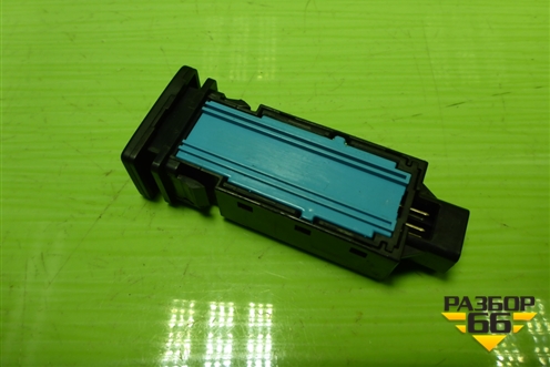 Кнопка обогрева лобового стекла для Toyota Rav-4 с 2012-2019г (Рав 4)