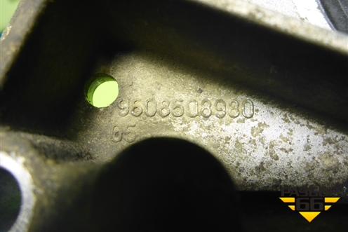 Крышка двигателя передняя (1.6л PSA) (9608508980) для Peugeot Partner Tepee с 2008г (Партнер Типпи)